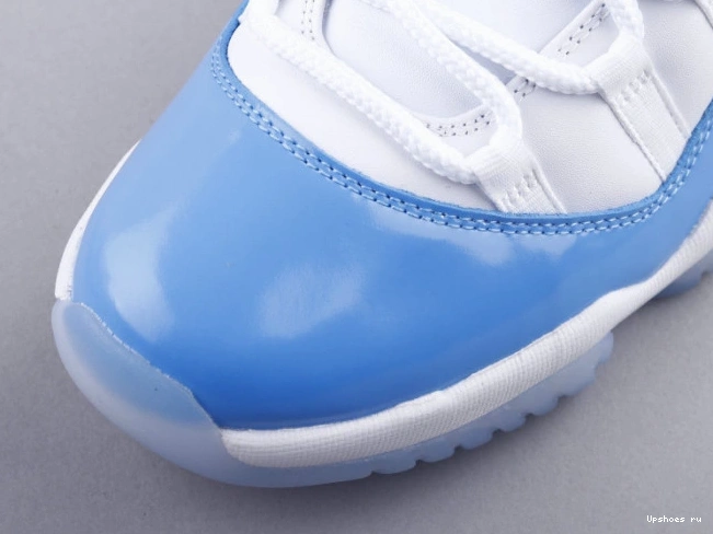 Retro  11 Low Jordan University 528896-106 Blue 0226